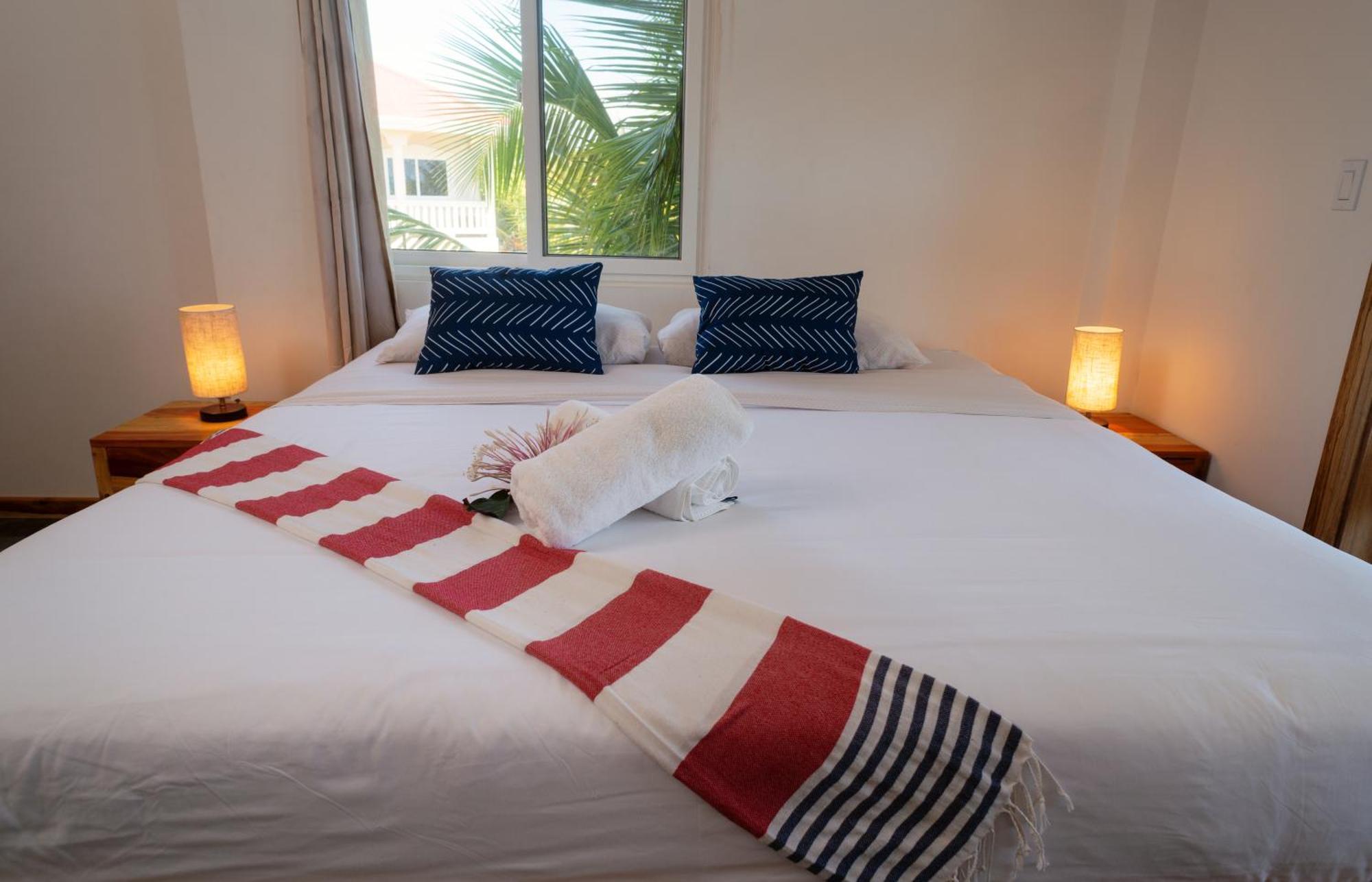 Sandy Feet Beach Resort Placencia Exterior foto